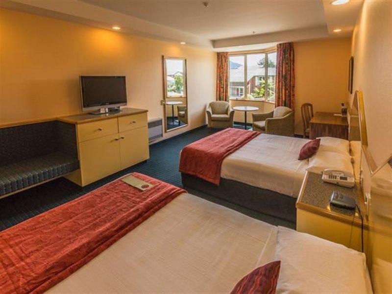 Distinction Luxmore Hotel Te Anau Extérieur photo