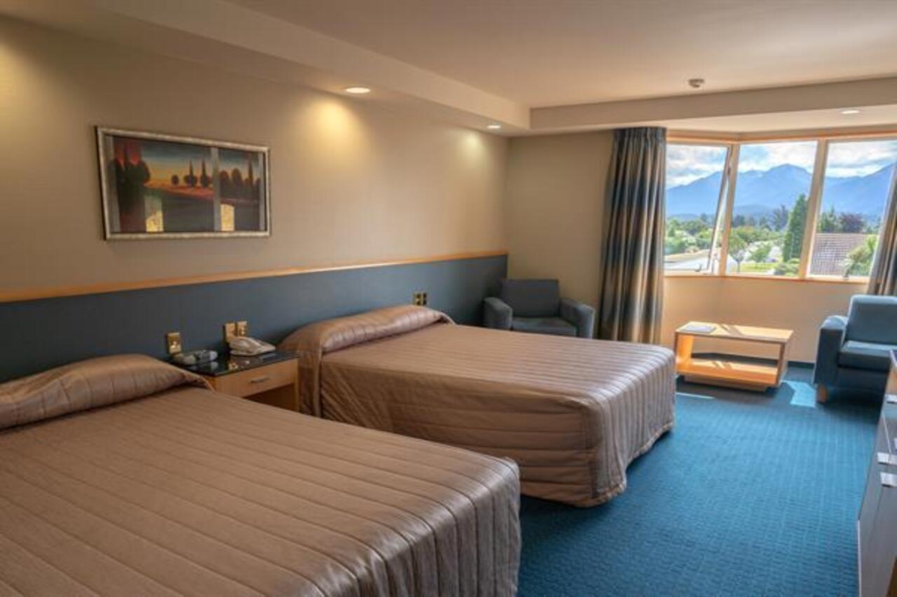 Distinction Luxmore Hotel Te Anau Extérieur photo