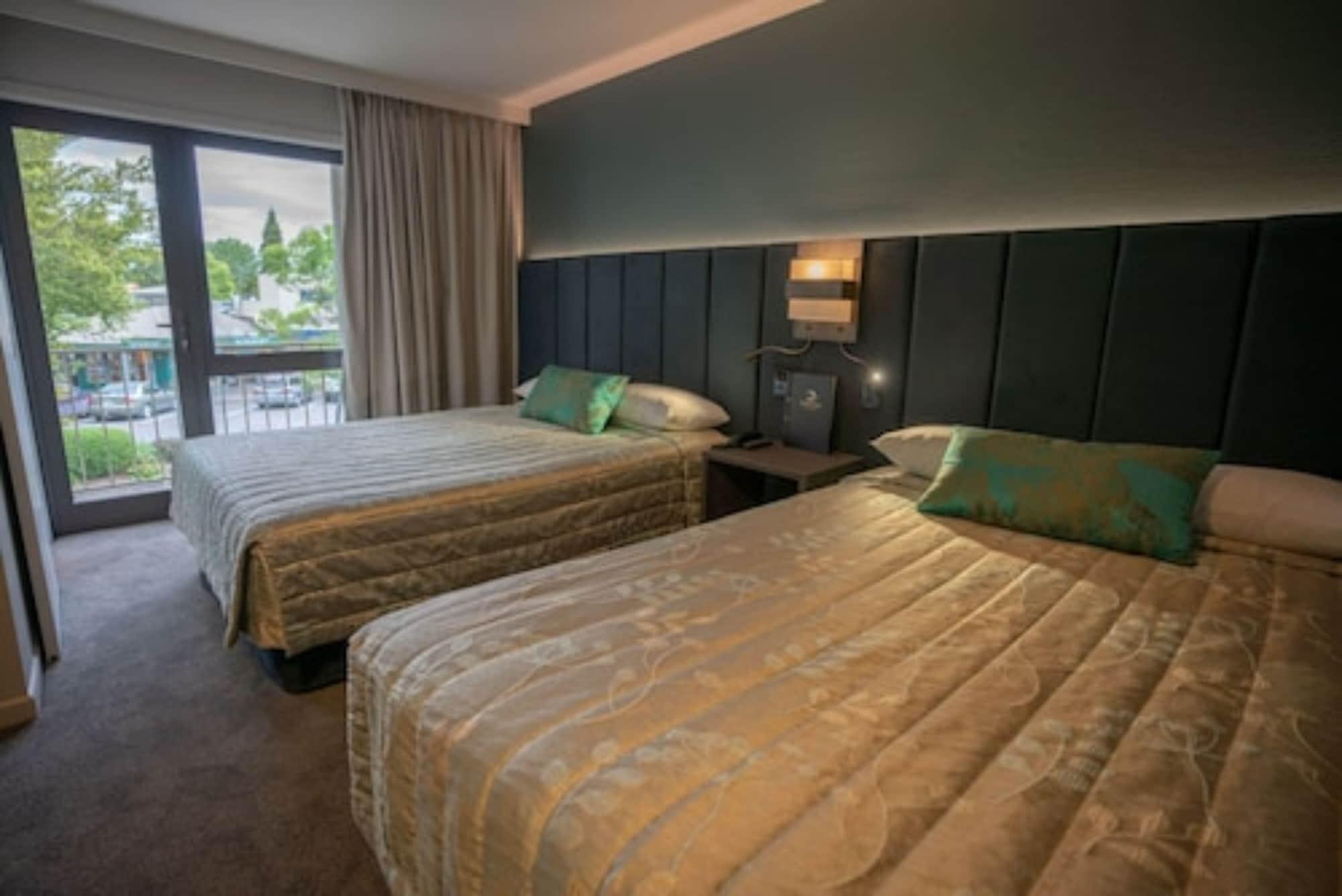 Distinction Luxmore Hotel Te Anau Extérieur photo