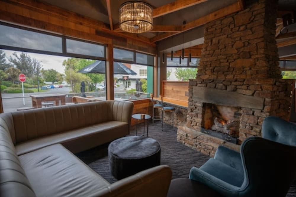 Distinction Luxmore Hotel Te Anau Extérieur photo