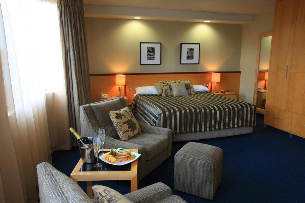 Distinction Luxmore Hotel Te Anau Extérieur photo